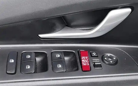 Hyundai Elantra, 2023 год, 1 300 010 рублей, 18 фотография