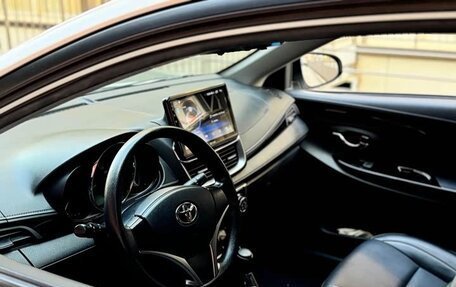 Toyota Yaris XP150 рестайлинг, 2021 год, 1 285 000 рублей, 6 фотография