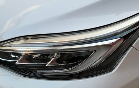 Toyota Yaris XP150 рестайлинг, 2021 год, 1 285 000 рублей, 13 фотография