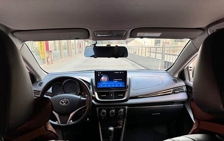 Toyota Yaris XP150 рестайлинг, 2021 год, 1 285 000 рублей, 7 фотография