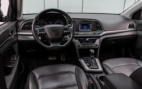 Hyundai Elantra VI рестайлинг, 2016 год, 1 345 000 рублей, 6 фотография