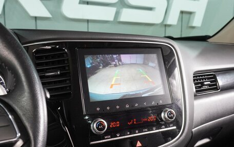 Mitsubishi Outlander III рестайлинг 3, 2021 год, 2 399 000 рублей, 14 фотография