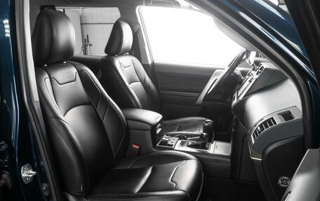 Toyota Land Cruiser Prado 150 рестайлинг 2, 2019 год, 5 459 000 рублей, 8 фотография