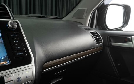 Toyota Land Cruiser Prado 150 рестайлинг 2, 2019 год, 5 459 000 рублей, 26 фотография