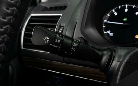 Toyota Land Cruiser Prado 150 рестайлинг 2, 2019 год, 5 459 000 рублей, 24 фотография