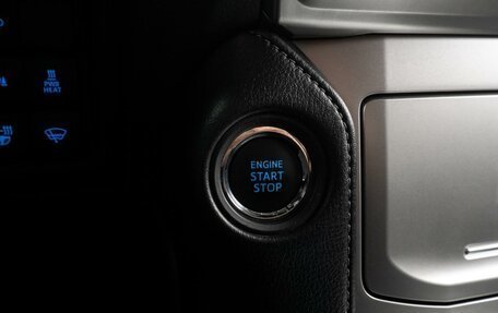 Toyota Land Cruiser Prado 150 рестайлинг 2, 2019 год, 5 459 000 рублей, 19 фотография