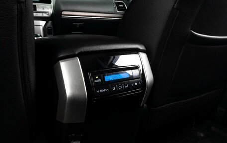 Toyota Land Cruiser Prado 150 рестайлинг 2, 2019 год, 5 459 000 рублей, 31 фотография