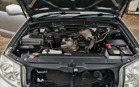 Toyota Hilux Surf IV, 2003 год, 1 900 000 рублей, 17 фотография