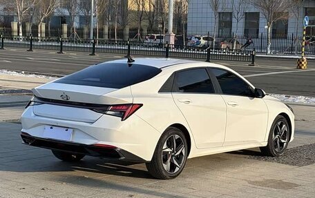 Hyundai Elantra, 2022 год, 1 470 000 рублей, 2 фотография