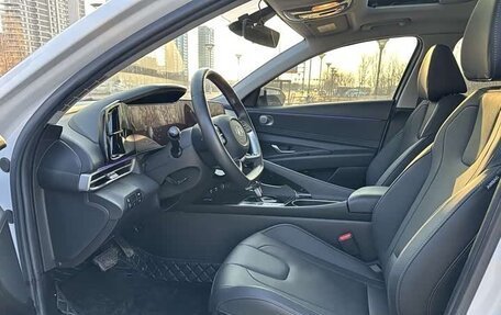 Hyundai Elantra, 2022 год, 1 470 000 рублей, 13 фотография