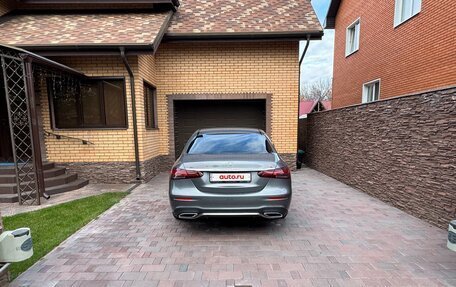 Mercedes-Benz E-Класс, 2022 год, 6 000 000 рублей, 16 фотография