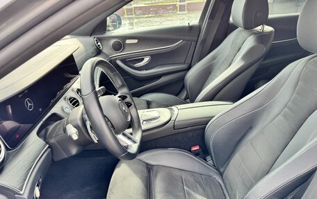 Mercedes-Benz E-Класс, 2022 год, 6 000 000 рублей, 36 фотография