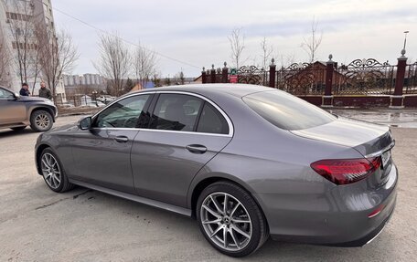 Mercedes-Benz E-Класс, 2022 год, 6 000 000 рублей, 28 фотография