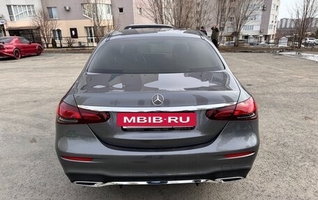 Mercedes-Benz E-Класс, 2022 год, 6 000 000 рублей, 27 фотография