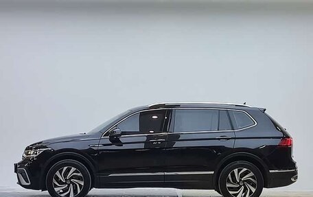 Volkswagen Tiguan II, 2022 год, 2 540 000 рублей, 5 фотография