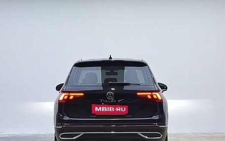 Volkswagen Tiguan II, 2022 год, 2 540 000 рублей, 6 фотография