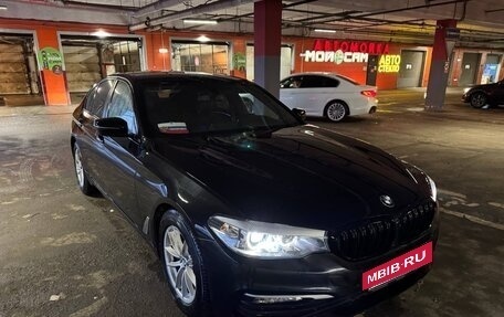 BMW 5 серия, 2018 год, 2 400 000 рублей, 3 фотография