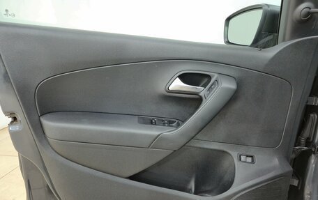 Volkswagen Polo VI (EU Market), 2018 год, 1 200 000 рублей, 7 фотография