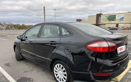 Ford Fiesta, 2015 год, 300 000 рублей, 3 фотография