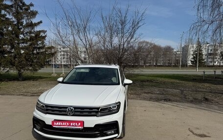 Volkswagen Tiguan II, 2018 год, 3 450 000 рублей, 1 фотография