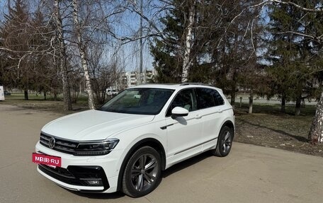 Volkswagen Tiguan II, 2018 год, 3 450 000 рублей, 3 фотография