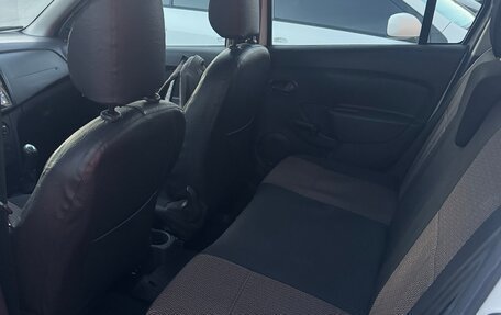 Renault Logan II, 2019 год, 895 000 рублей, 8 фотография