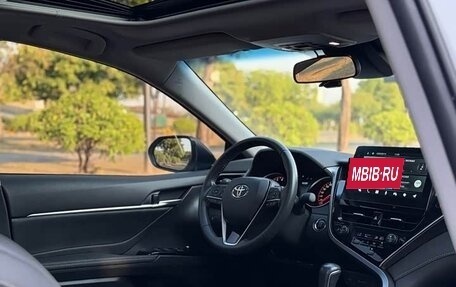 Toyota Camry, 2023 год, 2 600 000 рублей, 17 фотография