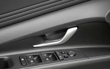 Hyundai Elantra, 2026 год, 1 800 010 рублей, 15 фотография