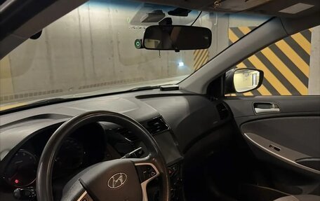 Hyundai Solaris II рестайлинг, 2011 год, 640 000 рублей, 6 фотография