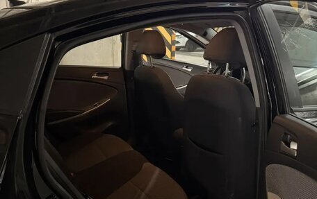 Hyundai Solaris II рестайлинг, 2011 год, 640 000 рублей, 11 фотография