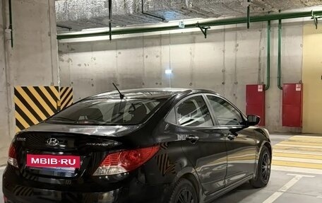 Hyundai Solaris II рестайлинг, 2011 год, 640 000 рублей, 2 фотография