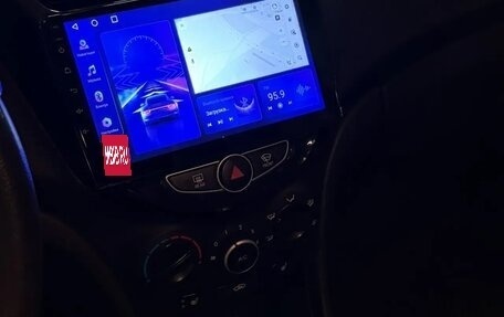 Hyundai Solaris II рестайлинг, 2011 год, 640 000 рублей, 7 фотография