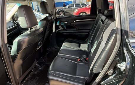 Toyota Highlander III, 2014 год, 3 150 000 рублей, 8 фотография