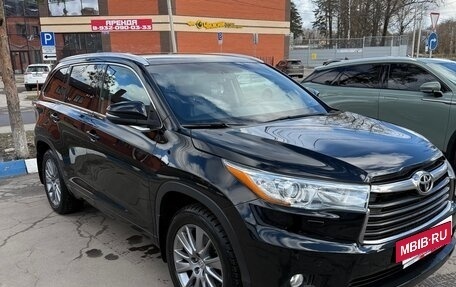 Toyota Highlander III, 2014 год, 3 150 000 рублей, 2 фотография
