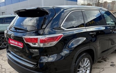 Toyota Highlander III, 2014 год, 3 150 000 рублей, 4 фотография
