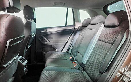 Volkswagen Tiguan II, 2020 год, 2 850 000 рублей, 15 фотография