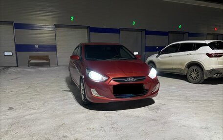 Hyundai Solaris II рестайлинг, 2011 год, 700 000 рублей, 3 фотография
