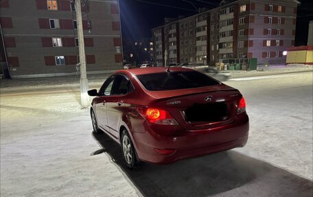 Hyundai Solaris II рестайлинг, 2011 год, 700 000 рублей, 5 фотография