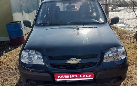 Chevrolet Niva I рестайлинг, 2015 год, 700 000 рублей, 4 фотография