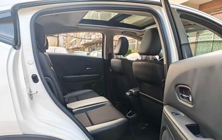 Honda Vezel, 2022 год, 1 580 505 рублей, 12 фотография