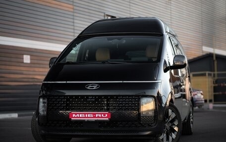 Hyundai Staria, 2021 год, 6 500 000 рублей, 2 фотография