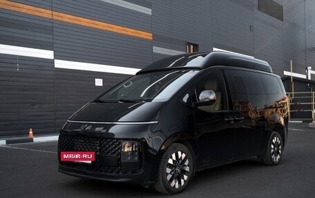 Hyundai Staria, 2021 год, 6 500 000 рублей, 3 фотография