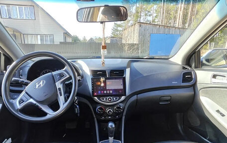 Hyundai Solaris II рестайлинг, 2013 год, 750 000 рублей, 2 фотография