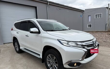 Mitsubishi Pajero Sport III рестайлинг, 2018 год, 2 690 000 рублей, 3 фотография