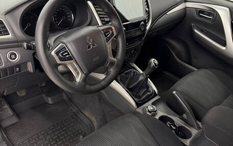 Mitsubishi Pajero Sport III рестайлинг, 2018 год, 2 690 000 рублей, 18 фотография