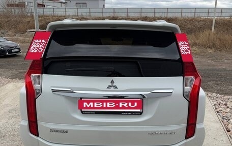 Mitsubishi Pajero Sport III рестайлинг, 2018 год, 2 690 000 рублей, 8 фотография