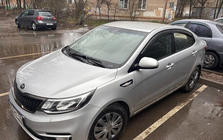 KIA Rio III рестайлинг, 2015 год, 1 100 000 рублей, 2 фотография