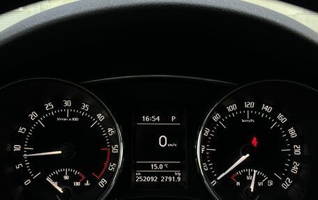 Skoda Superb III рестайлинг, 2013 год, 1 155 000 рублей, 16 фотография