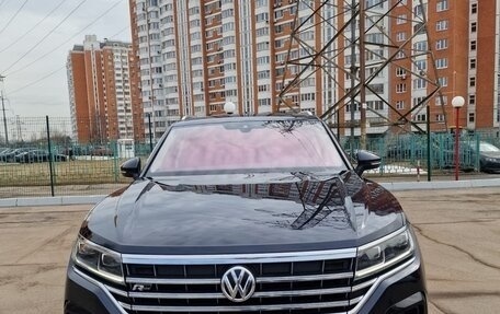 Volkswagen Touareg III, 2018 год, 6 000 000 рублей, 2 фотография