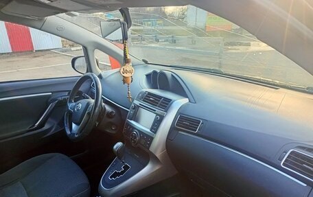 Toyota Verso I, 2013 год, 1 330 000 рублей, 7 фотография